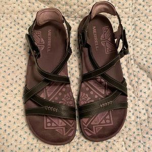 Lady’s Merrel Sandals